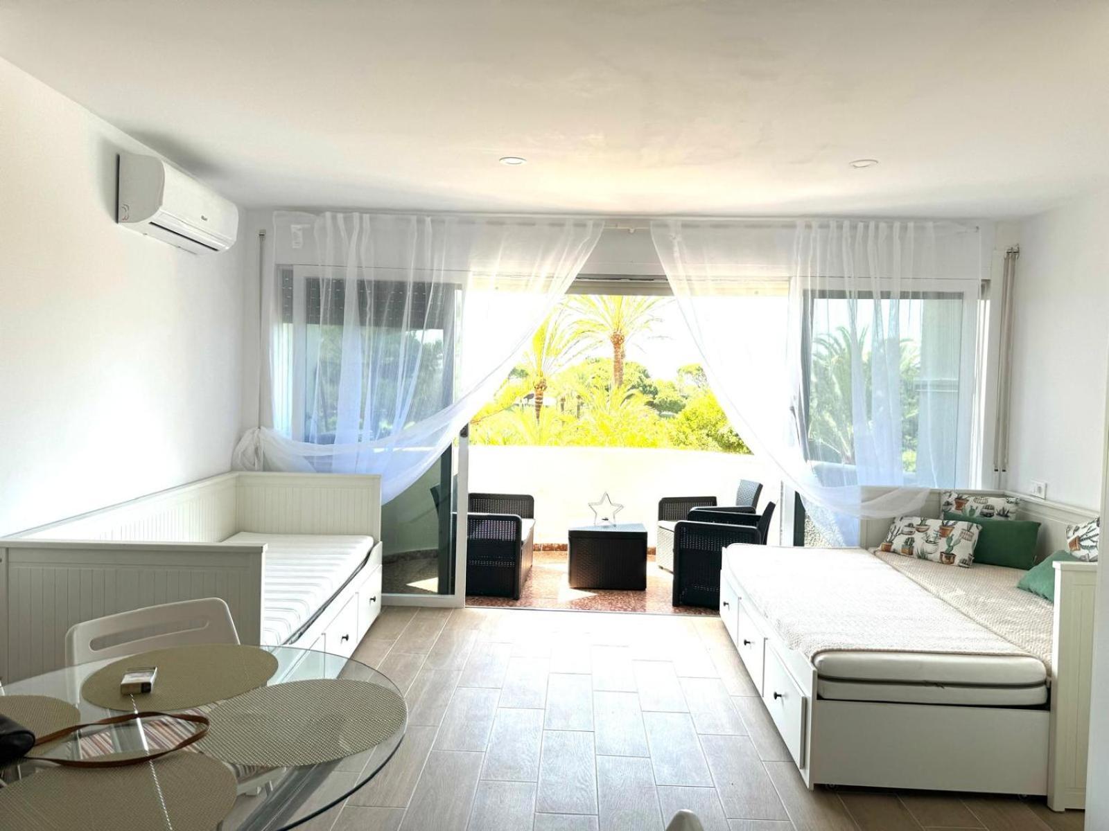 Julia'S Apartment Marbella Bagian luar foto